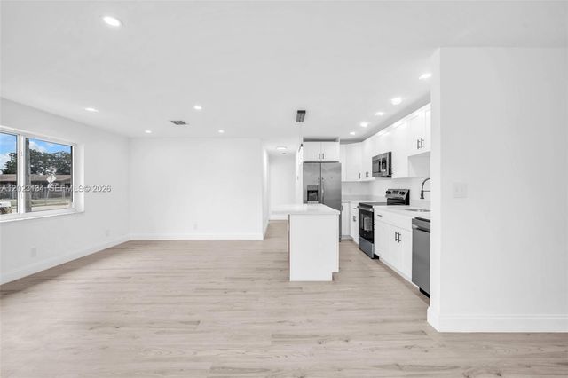 2572 NW 20th St 0, Fort Lauderdale, FL 33311