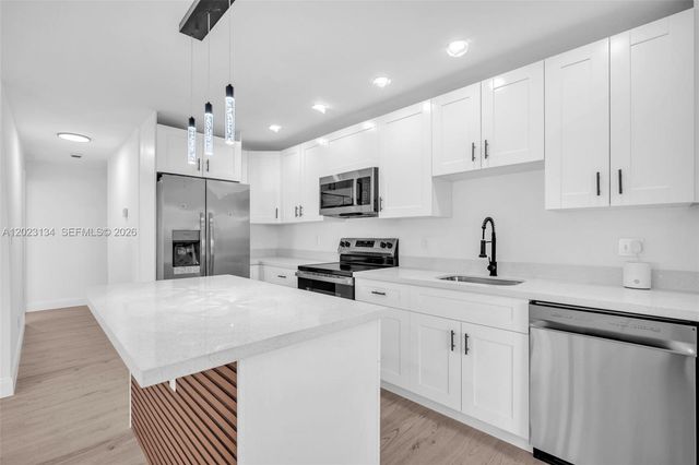 2572 NW 20th St 0, Fort Lauderdale, FL 33311