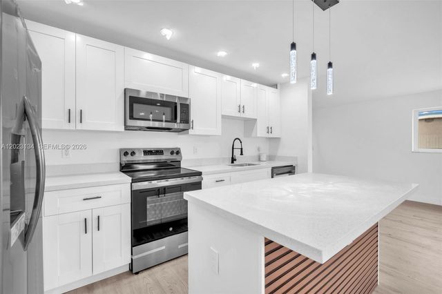 2572 NW 20th St 0, Fort Lauderdale, FL 33311