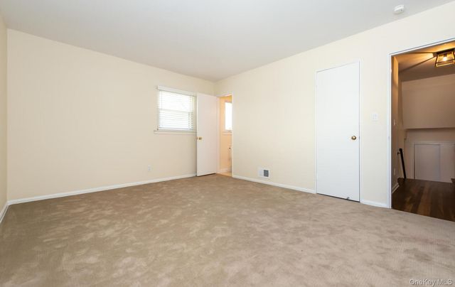 53 East Drive, Garden City, NY 11530