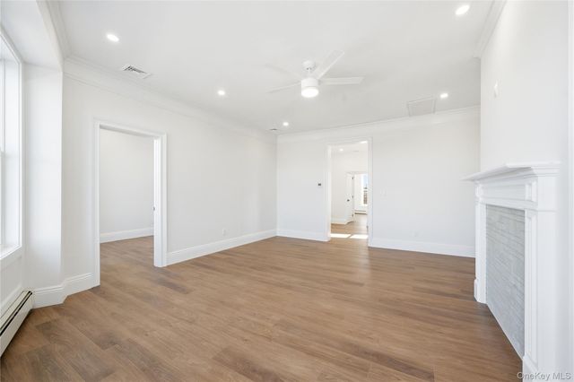 13 W Hoffman Avenue 3, Lindenhurst, NY 11757