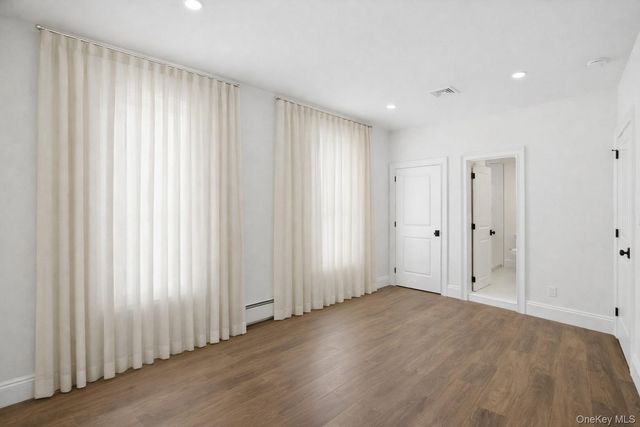 13 W Hoffman Avenue 3, Lindenhurst, NY 11757