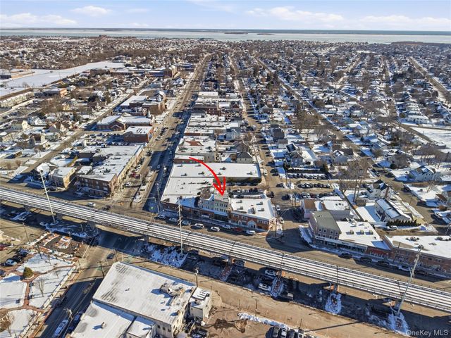 13 W Hoffman Avenue 3, Lindenhurst, NY 11757