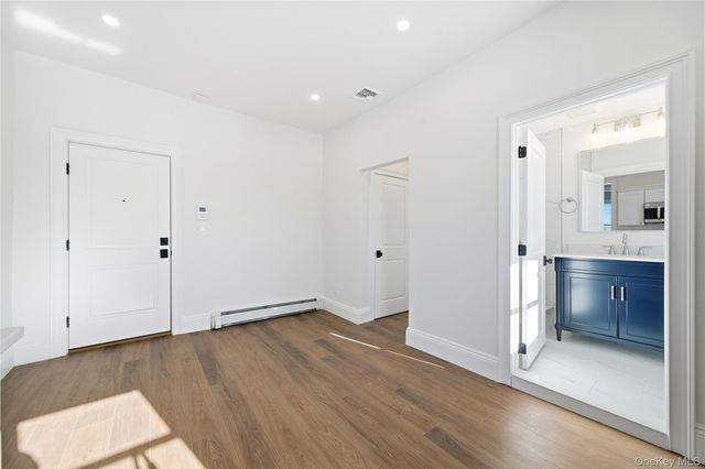 13 W Hoffman Avenue 3, Lindenhurst, NY 11757