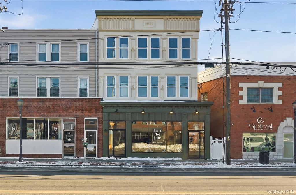 13 W Hoffman Avenue 3, Lindenhurst, NY 11757