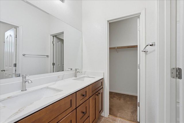 1452 Claridge Ct, Plumas Lake, CA 95961