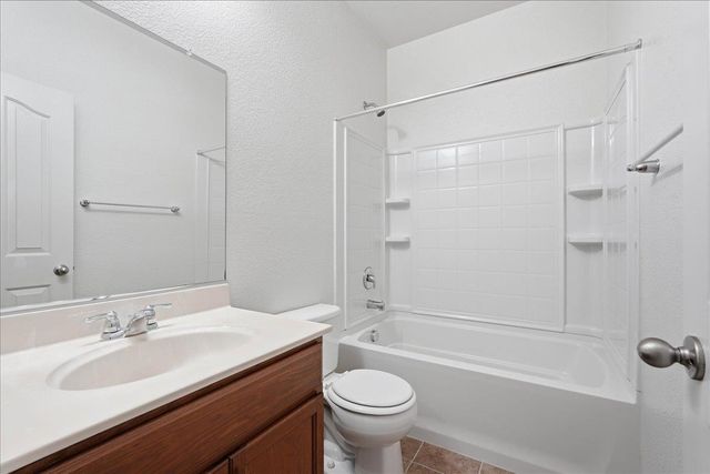 1452 Claridge Ct, Plumas Lake, CA 95961