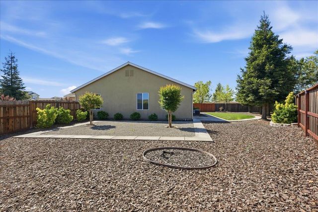 1452 Claridge Ct, Plumas Lake, CA 95961