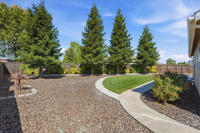 1452 Claridge Ct, Plumas Lake, CA 95961