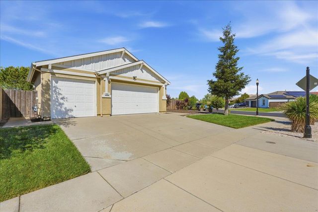 1452 Claridge Ct, Plumas Lake, CA 95961