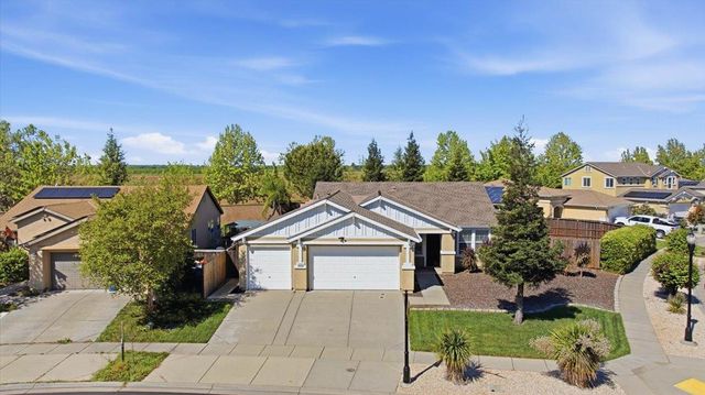 1452 Claridge Ct, Plumas Lake, CA 95961