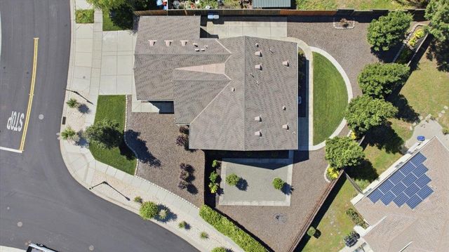 1452 Claridge Ct, Plumas Lake, CA 95961