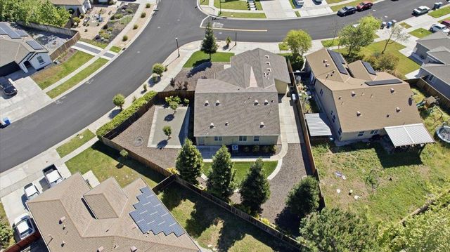 1452 Claridge Ct, Plumas Lake, CA 95961