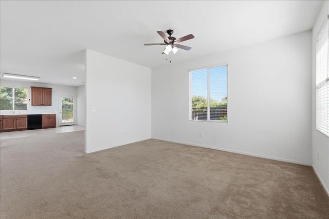 1452 Claridge Ct, Plumas Lake, CA 95961