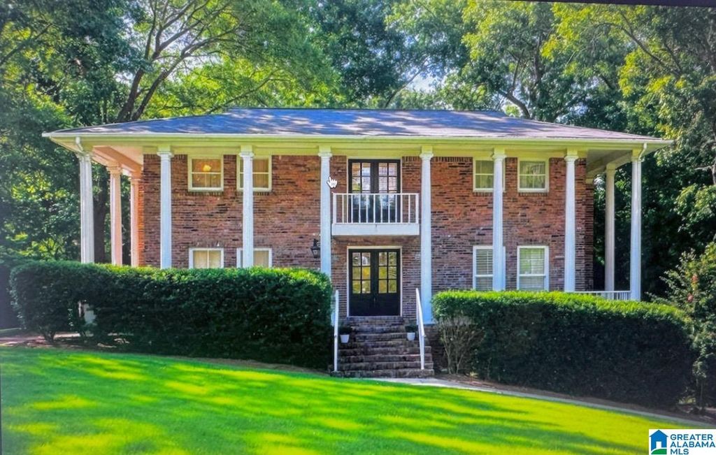 3411 STONELEIGH DRIVE, Vestavia Hills, AL 35223