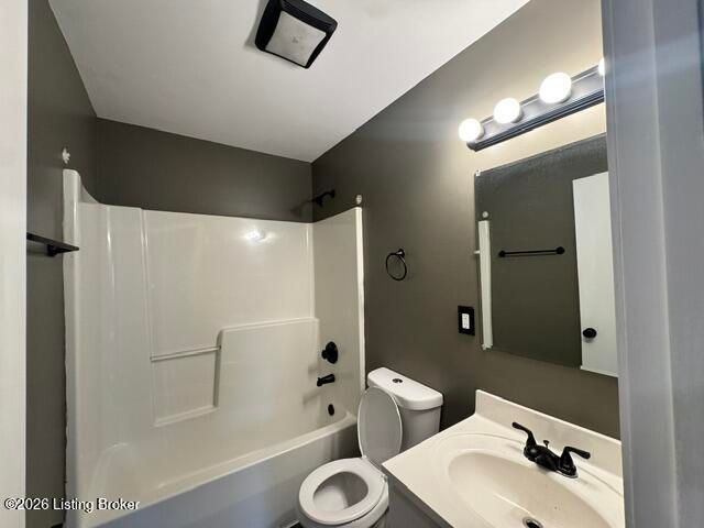 5606 Christian Ridge Ct, Louisville, KY 40258