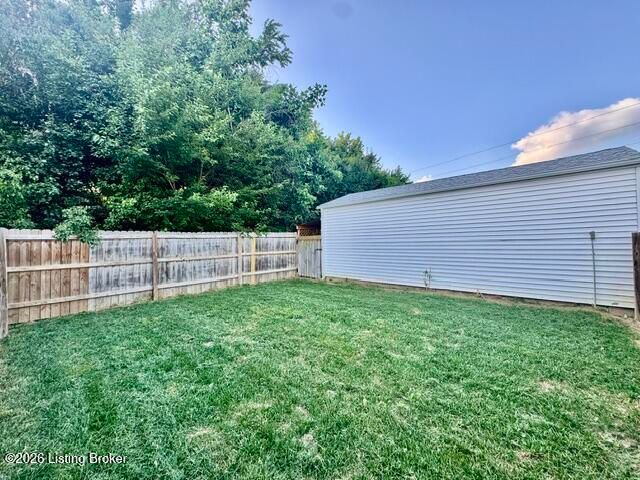 5606 Christian Ridge Ct, Louisville, KY 40258