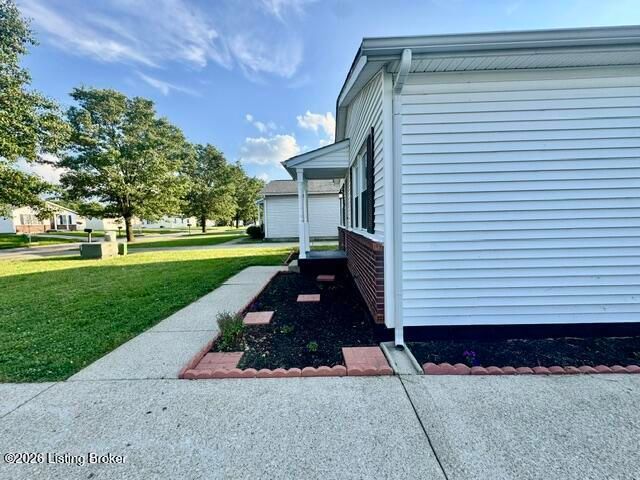 5606 Christian Ridge Ct, Louisville, KY 40258