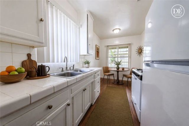 650 W Wilson, Glendale, CA 91203