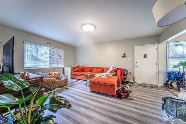 650 W Wilson, Glendale, CA 91203