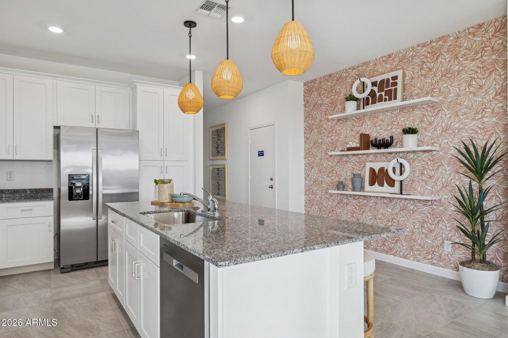 26449 W CROWN KING Road, Buckeye, AZ 85326 — photo 5