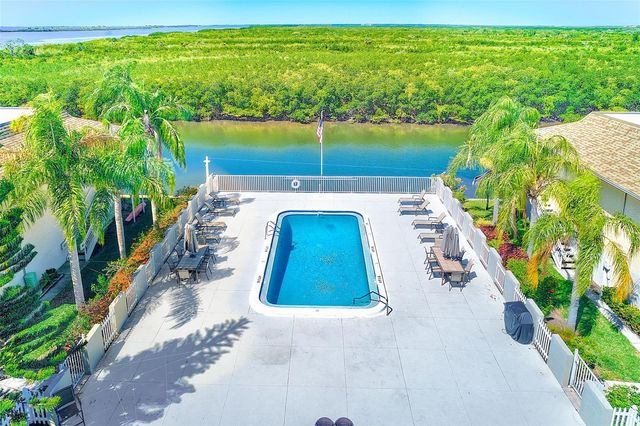 8801 BAY POINTE DRIVE 102, Tampa, FL 33615