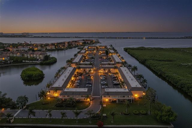 8801 BAY POINTE DRIVE 102, Tampa, FL 33615