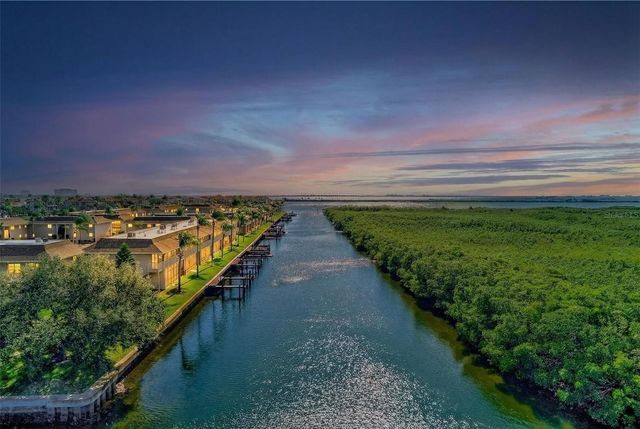 8801 BAY POINTE DRIVE 102, Tampa, FL 33615