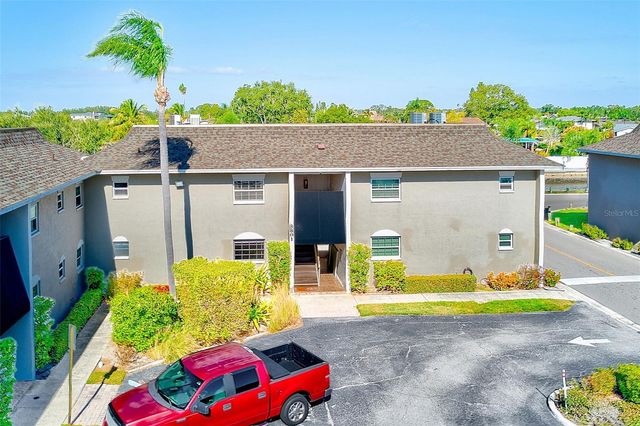 8801 BAY POINTE DRIVE 102, Tampa, FL 33615