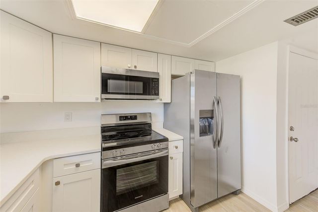 8801 BAY POINTE DRIVE 102, Tampa, FL 33615