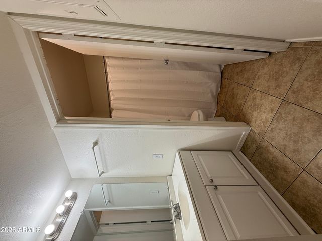 2650 E MCKELLIPS Road 105, Mesa, AZ 85213