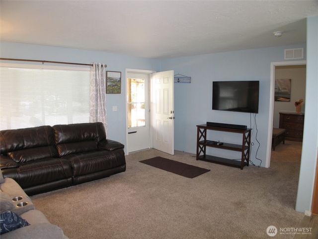 1108 303RD Street, Ocean Park, WA 98640