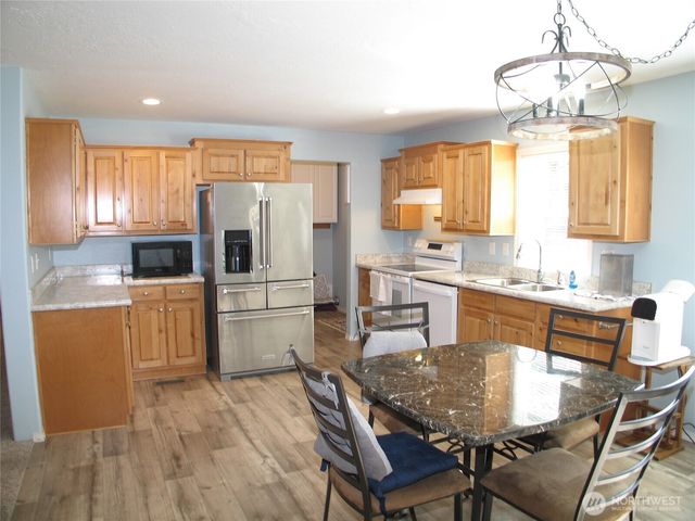 1108 303RD Street, Ocean Park, WA 98640