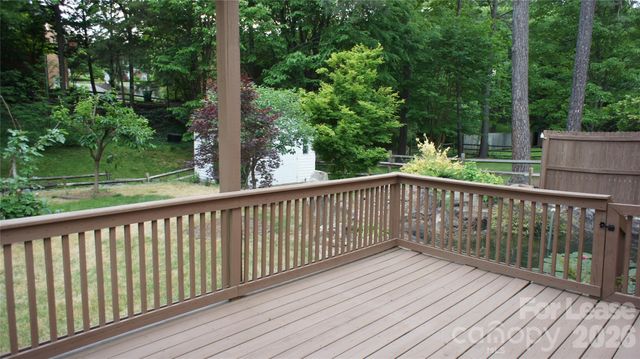 10000 Ridgemore Drive, Charlotte, NC 28277