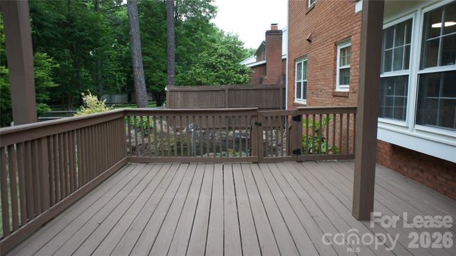 10000 Ridgemore Drive, Charlotte, NC 28277