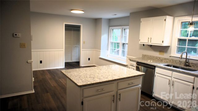 10000 Ridgemore Drive, Charlotte, NC 28277