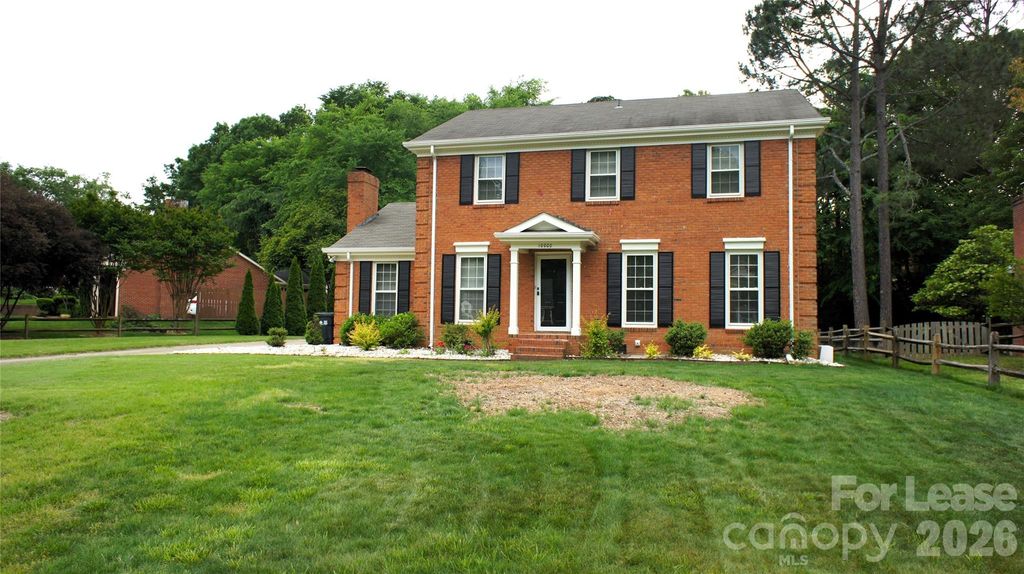 10000 Ridgemore Drive, Charlotte, NC 28277