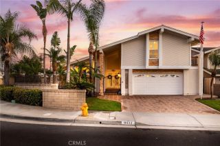 8482 Deepview Drive, Huntington Beach, CA 92646