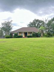 23 LE GRANDE, Hattiesburg, MS 39402