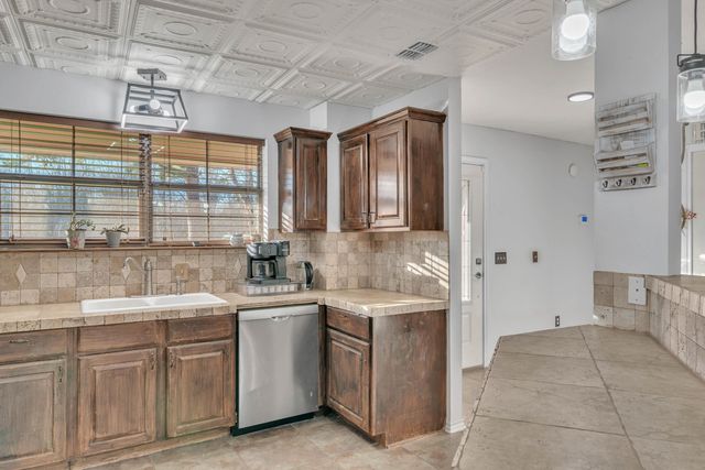 4985 County Road 409D, Henderson, TX 75654