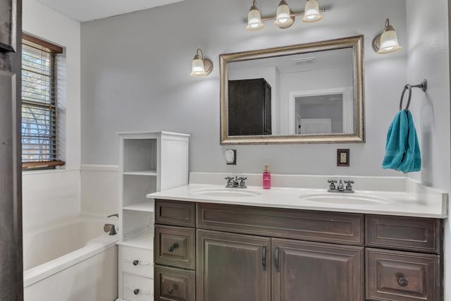 4985 County Road 409D, Henderson, TX 75654