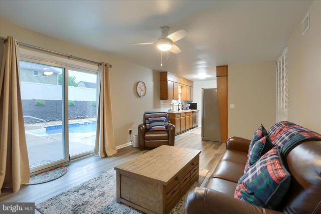 20 SYCAMORE LN, Palmyra, PA 17078
