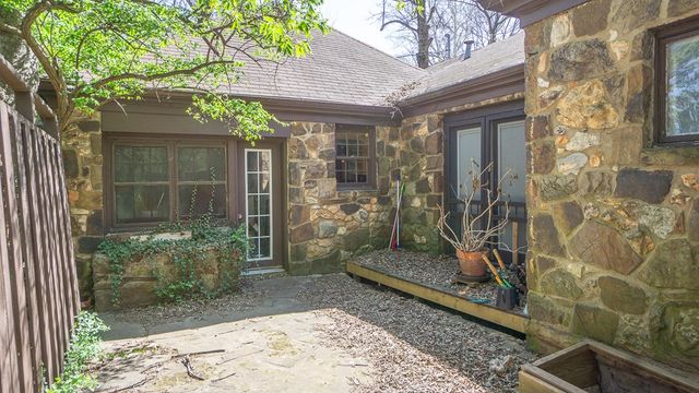 618 N Wilson, Fayetteville, AR 72701