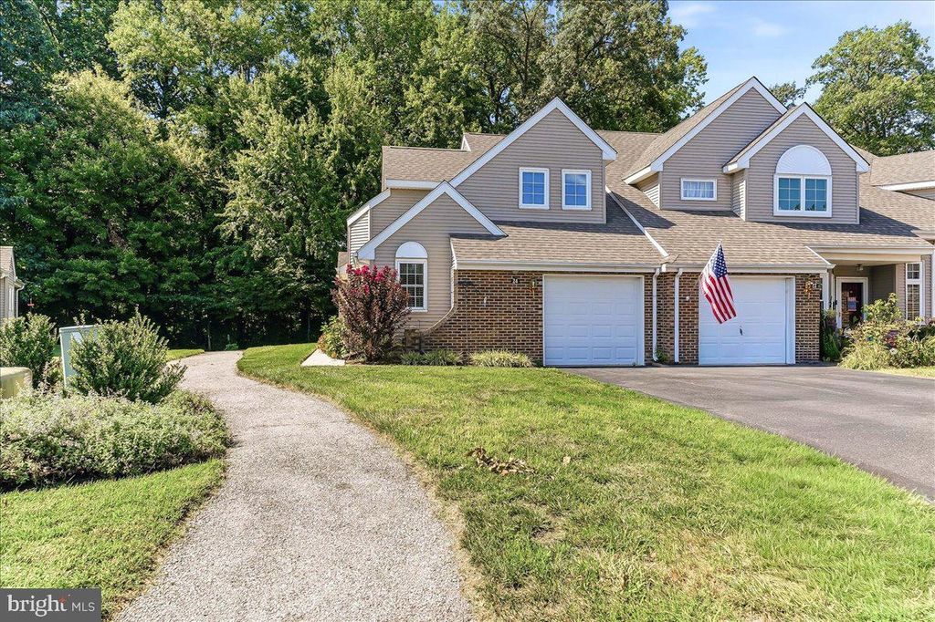 24 FLEETWOOD CT #31, WILMINGTON, DE 19804 — exterior