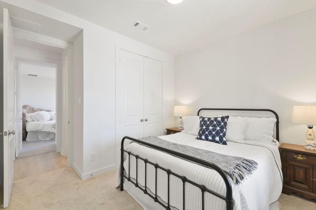 11915 S Pavillion Drive, Mont Belvieu, TX 77523