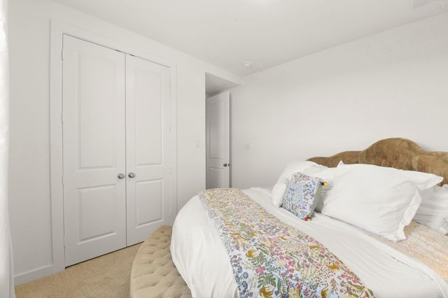 11915 S Pavillion Drive, Mont Belvieu, TX 77523