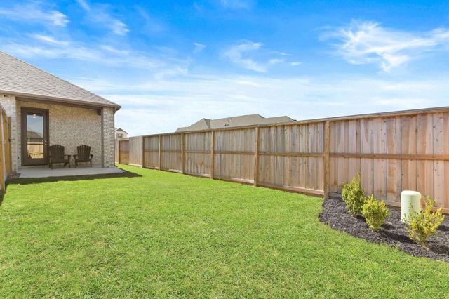 11915 S Pavillion Drive, Mont Belvieu, TX 77523