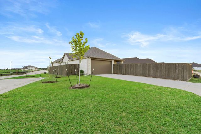 11915 S Pavillion Drive, Mont Belvieu, TX 77523