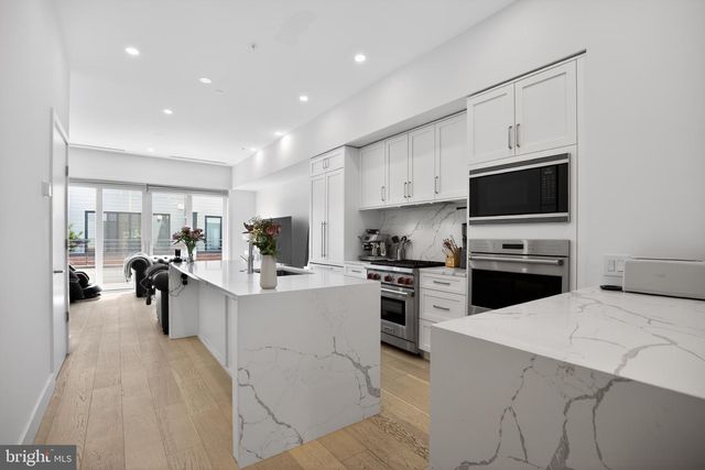 117 N 23RD ST, Philadelphia, PA 19103