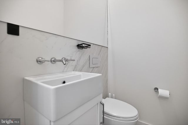 117 N 23RD ST, Philadelphia, PA 19103